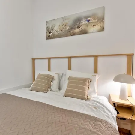 Apartment & 27 *